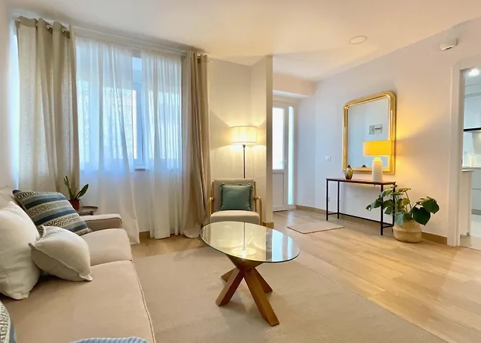 The Cliffs - Llana *